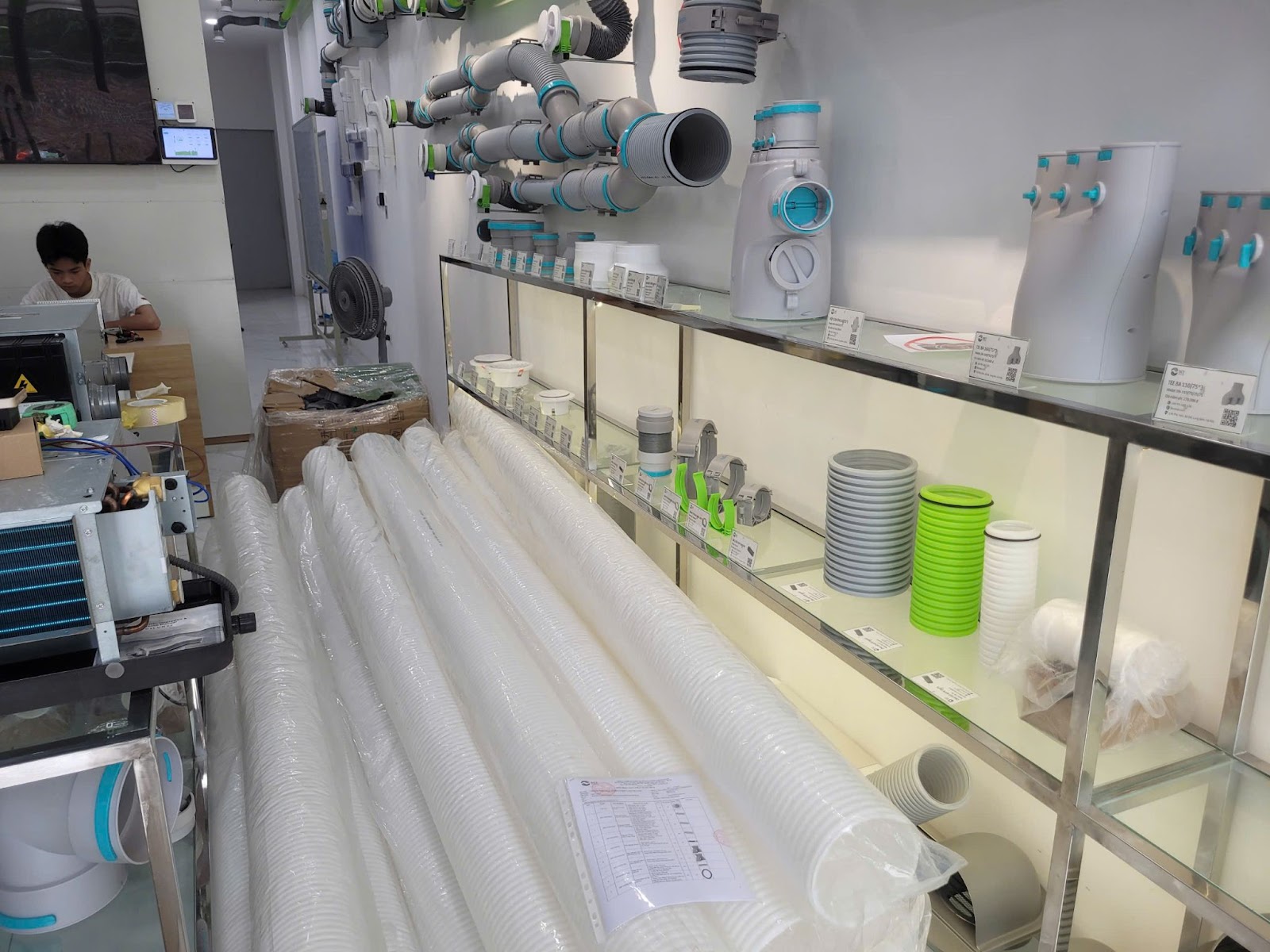 Vì sao cần lựa chọn đúng nhà phân phối ống gió tươi HDPE?